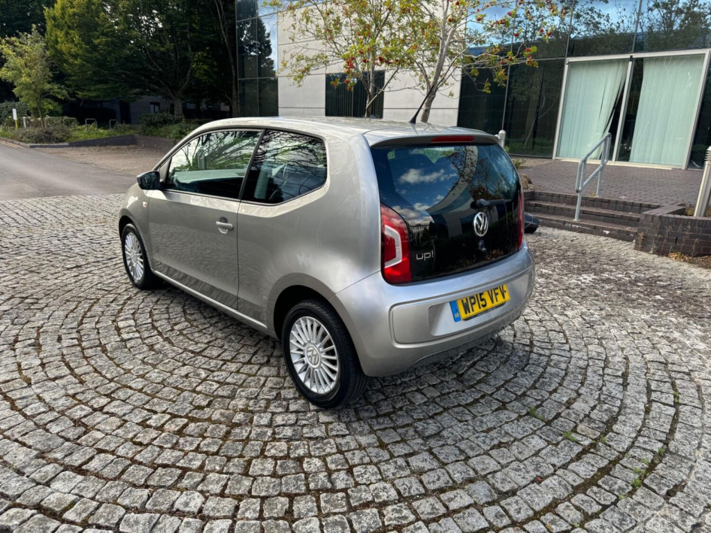 VOLKSWAGEN UP