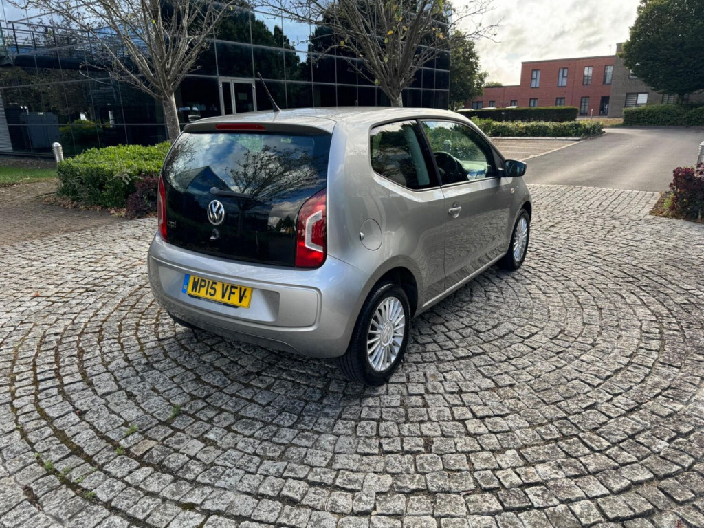 VOLKSWAGEN UP