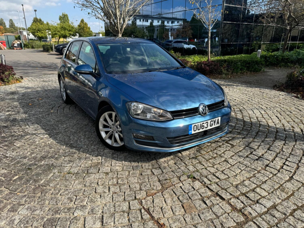 VOLKSWAGEN GOLF