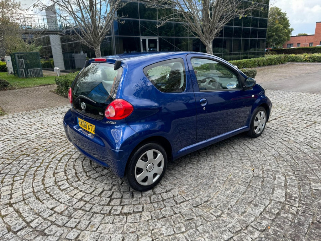 TOYOTA AYGO