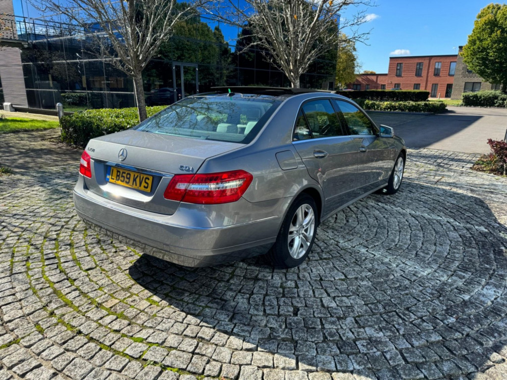 MERCEDES-BENZ E CLASS