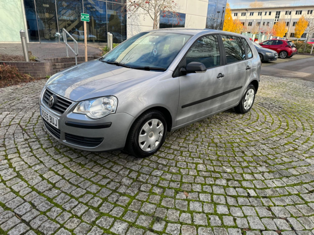 VOLKSWAGEN POLO