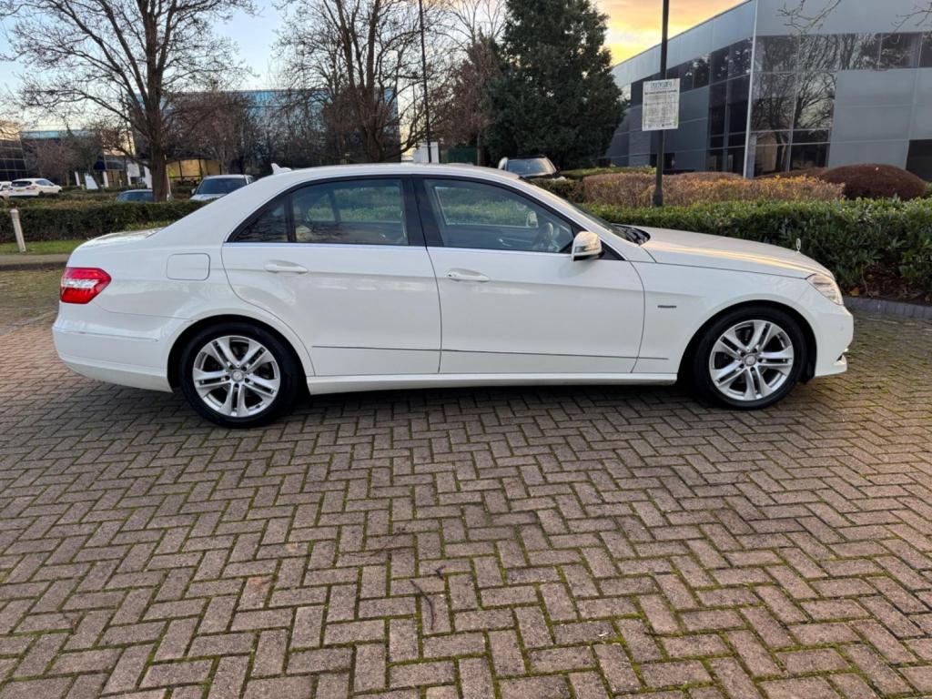MERCEDES-BENZ E CLASS