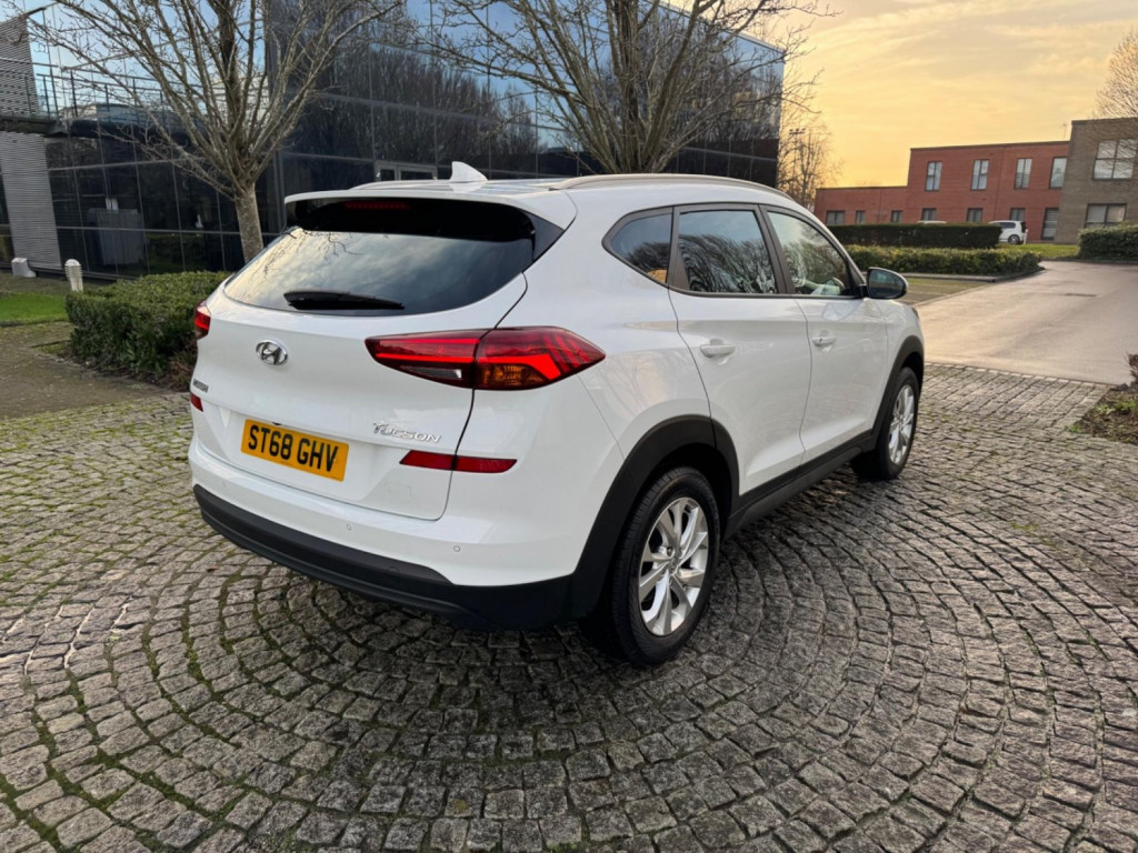 HYUNDAI TUCSON