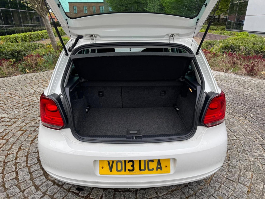 VOLKSWAGEN POLO
