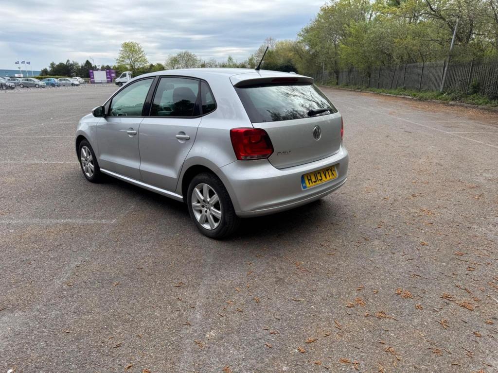 VOLKSWAGEN POLO
