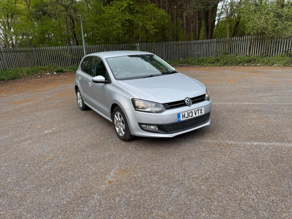 VOLKSWAGEN POLO