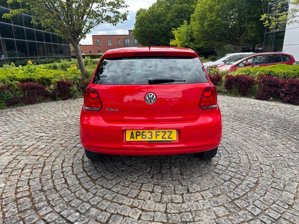 VOLKSWAGEN POLO