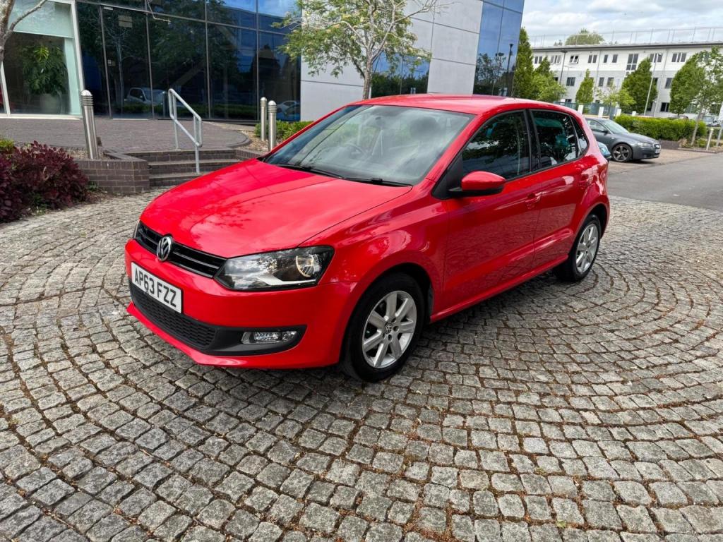 VOLKSWAGEN POLO