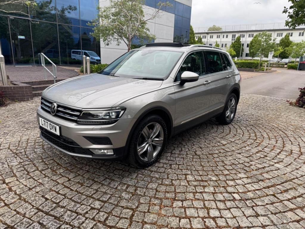 VOLKSWAGEN TIGUAN