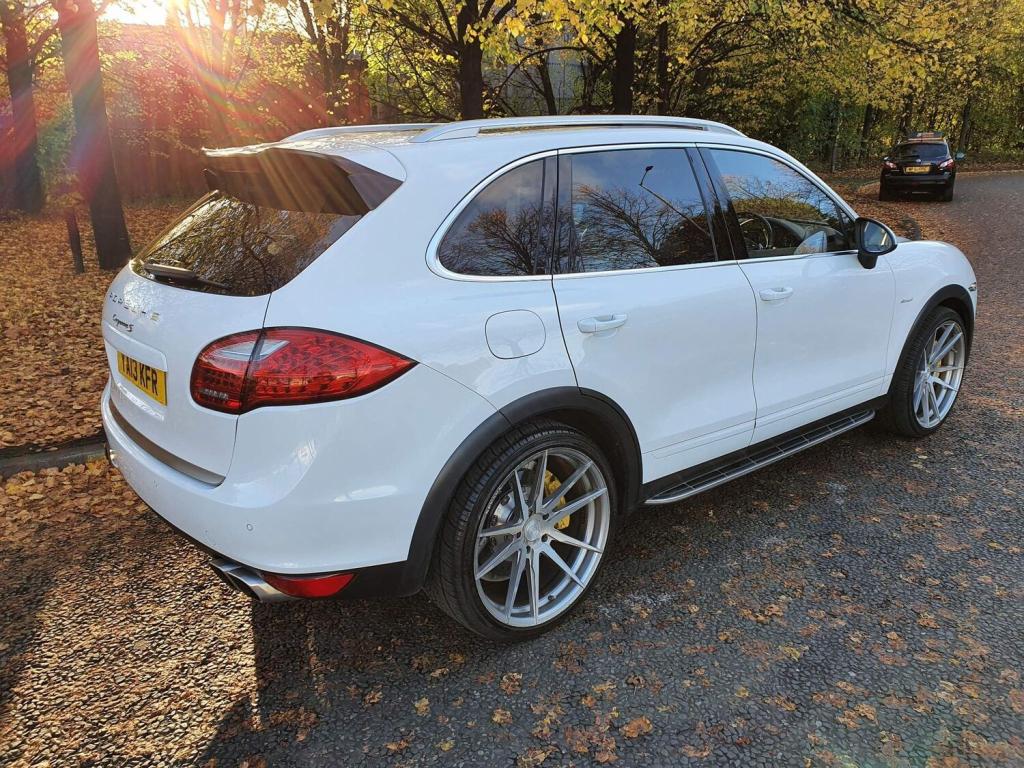 PORSCHE CAYENNE