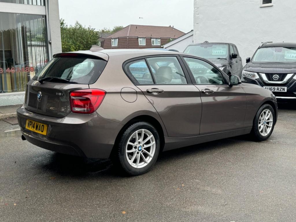 BMW 1 SERIES