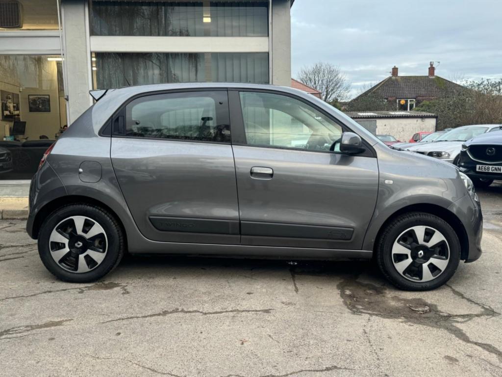 RENAULT TWINGO