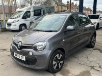 RENAULT TWINGO