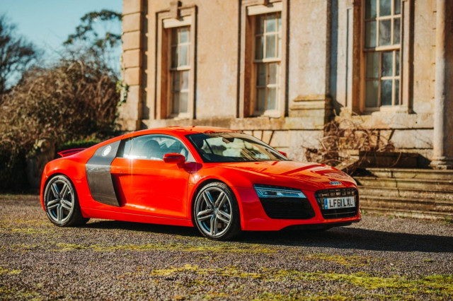 AUDI R8