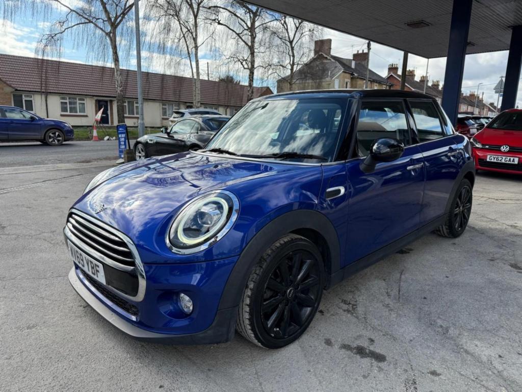 MINI HATCH