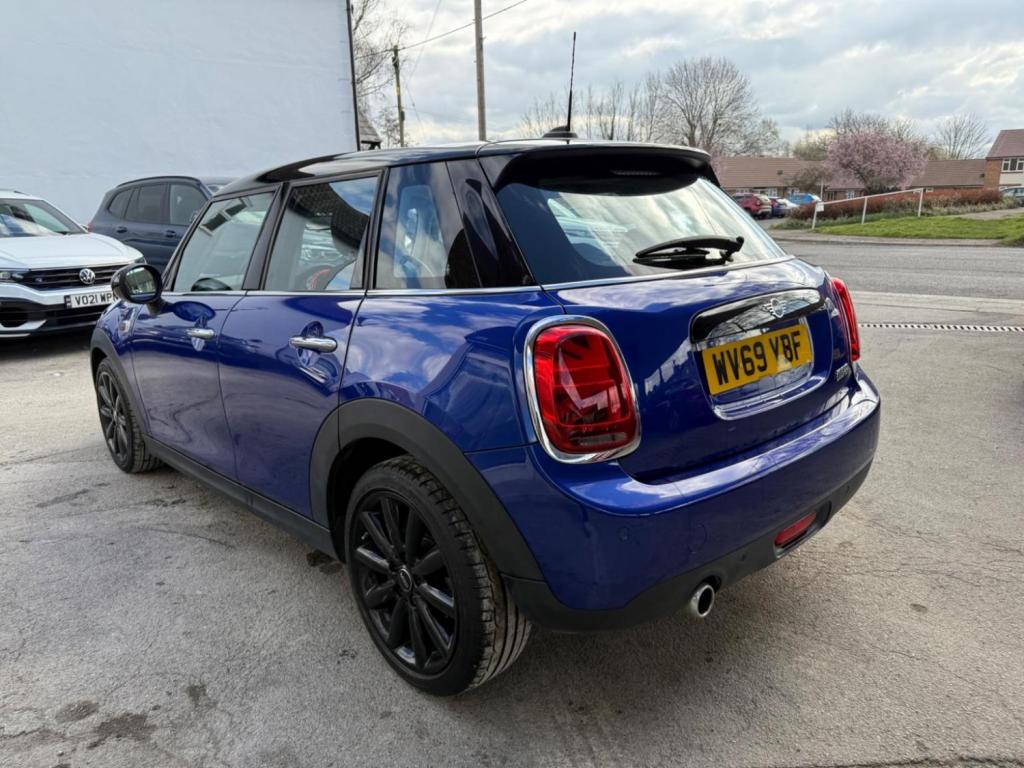 MINI HATCH