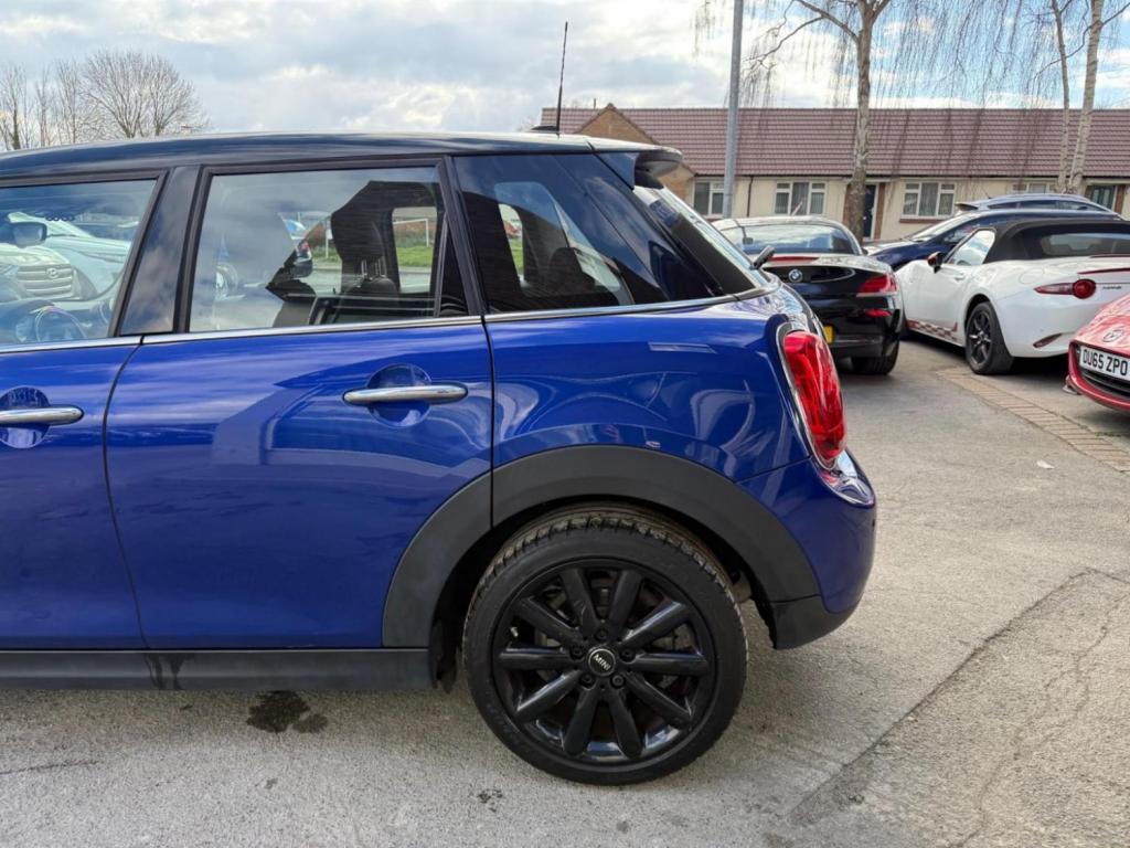 MINI HATCH
