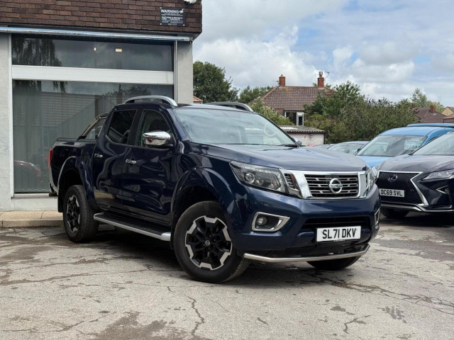 NISSAN NAVARA