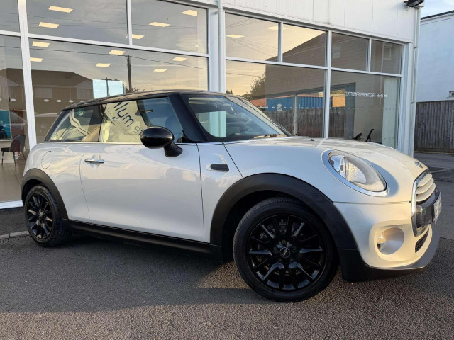 MINI HATCH 1.5 Cooper D Euro 6 (s/s) 3dr (2015/15)