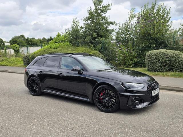 AUDI RS4