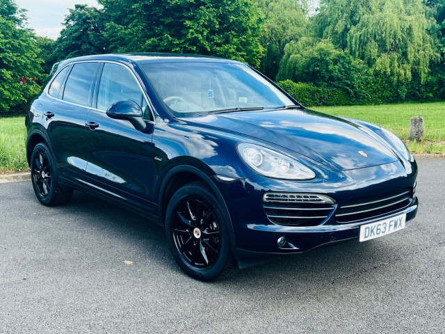 PORSCHE CAYENNE