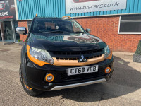 MITSUBISHI L200
