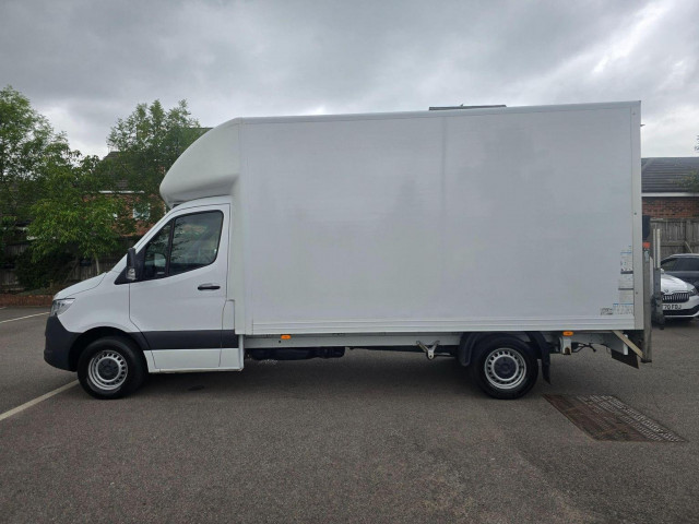 MERCEDES-BENZ SPRINTER