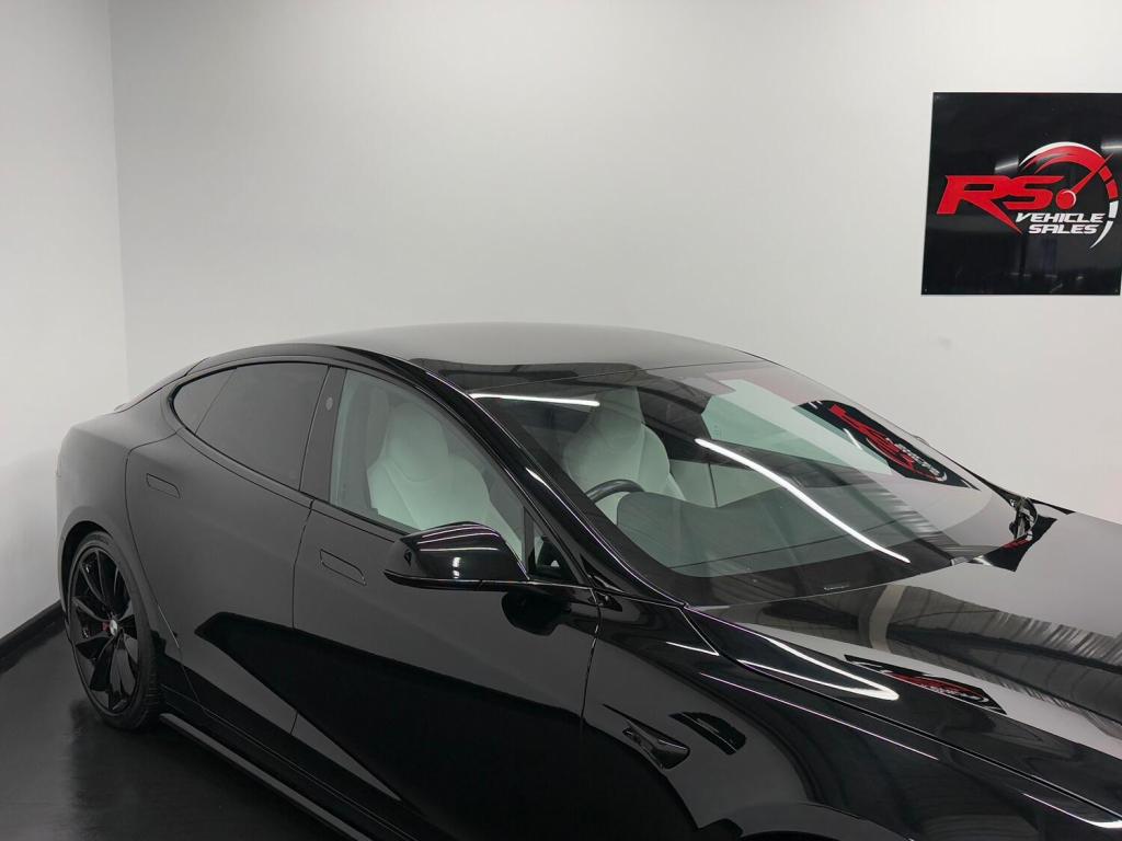 TESLA MODEL S