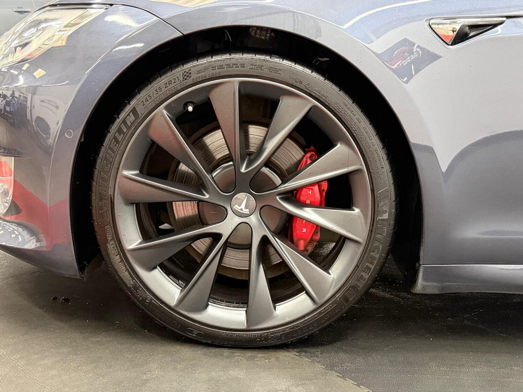 TESLA MODEL S