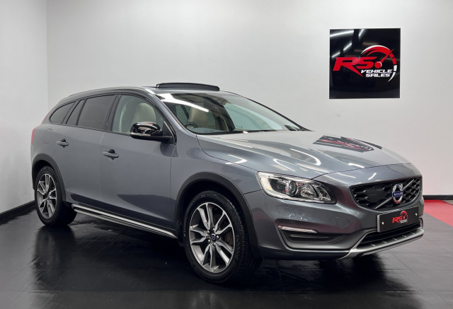 VOLVO V60 CROSS COUNTRY 2.4 D4 Lux Nav Estate 5dr Diesel Auto AWD Euro 6 (s/s) (190 ps) (2015/65)