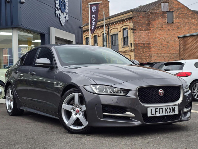 JAGUAR XE