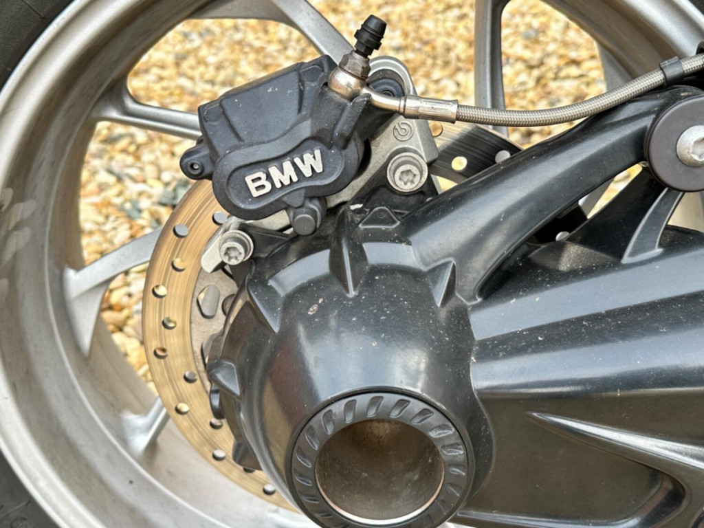 BMW R1200S