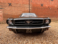 FORD MUSTANG
