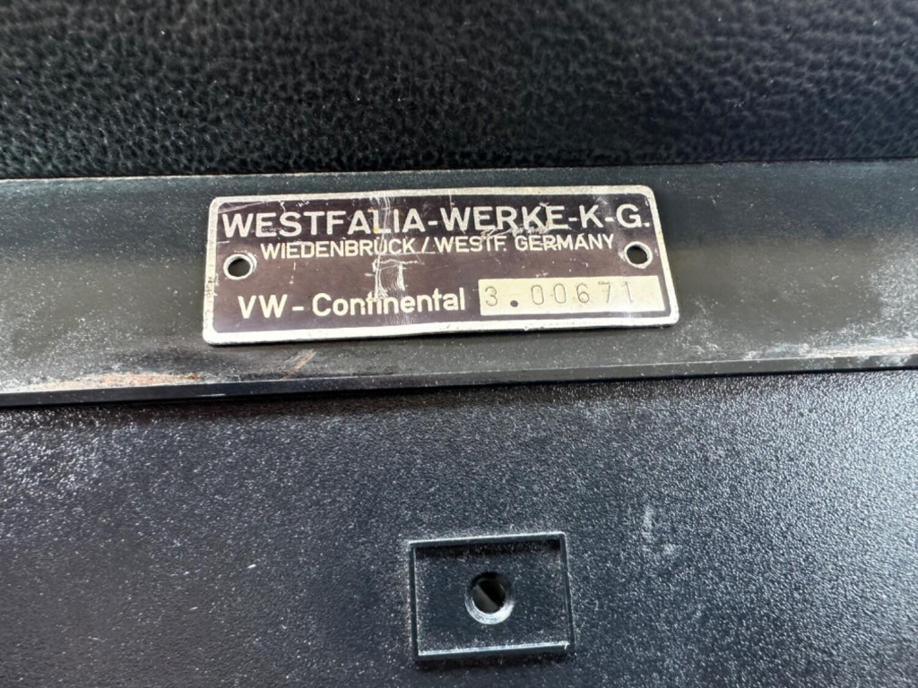 VOLKSWAGEN CAMPERVAN