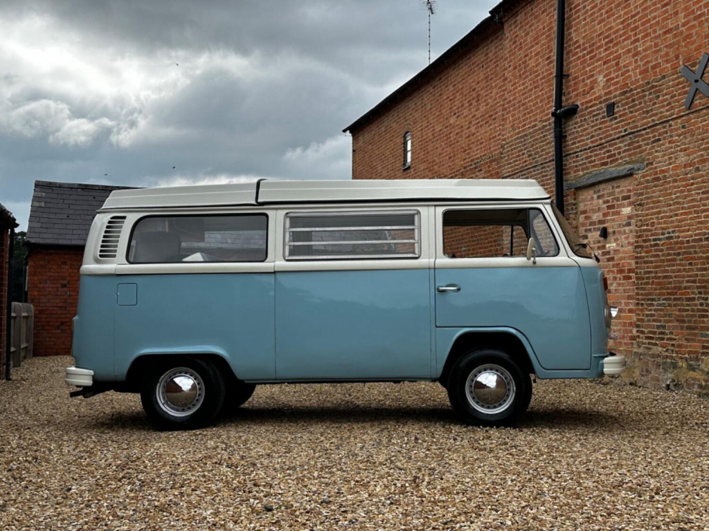 VOLKSWAGEN CAMPERVAN