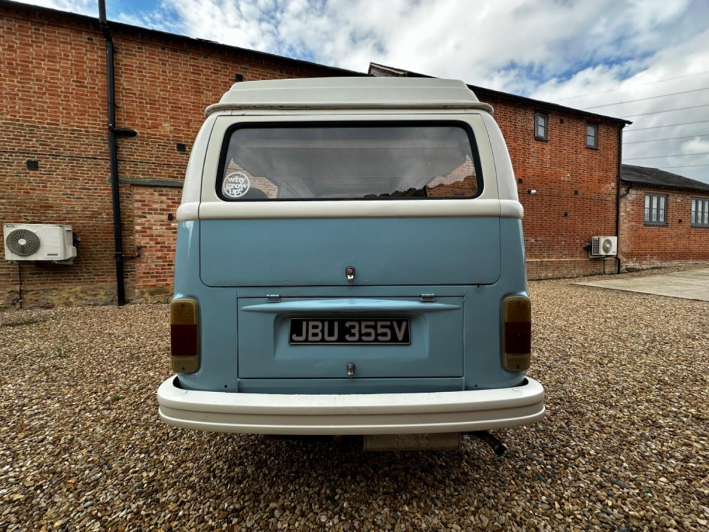 VOLKSWAGEN CAMPERVAN