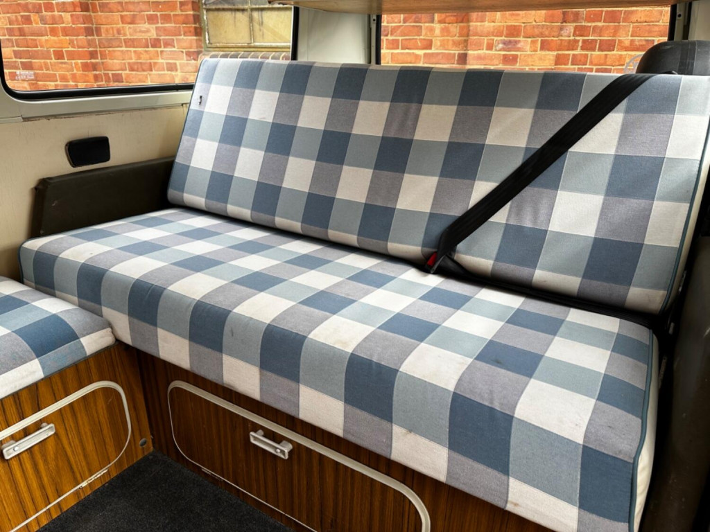 VOLKSWAGEN CAMPERVAN