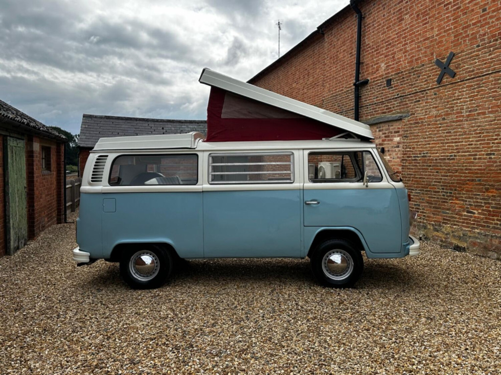 VOLKSWAGEN CAMPERVAN