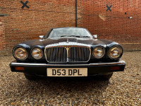 DAIMLER DOUBLE SIX