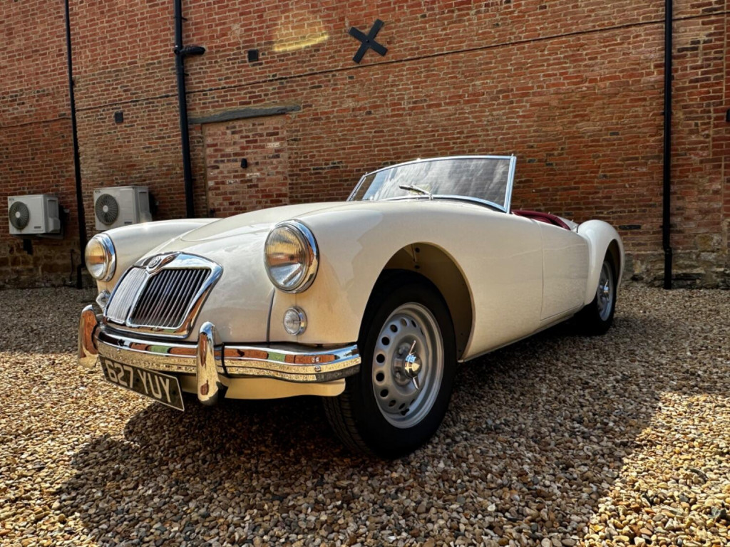 MG MGA