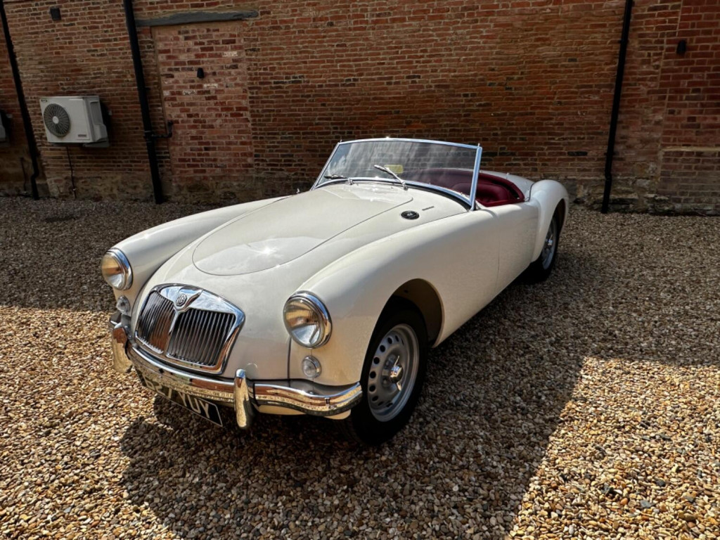 MG MGA