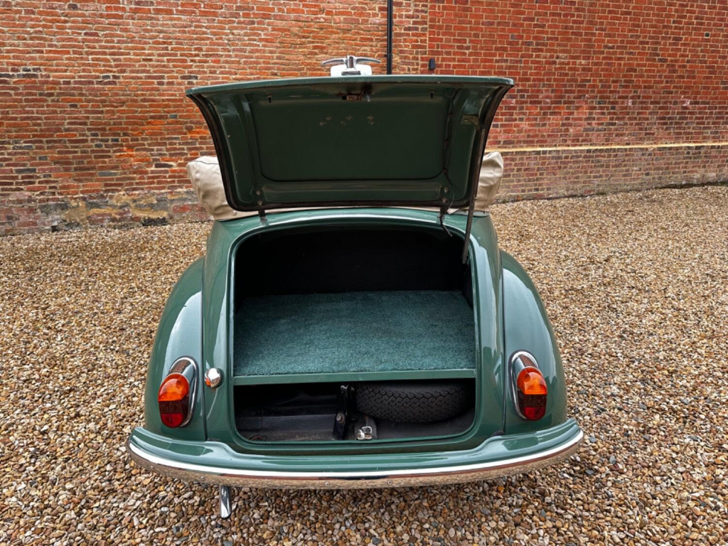 MORRIS MINOR