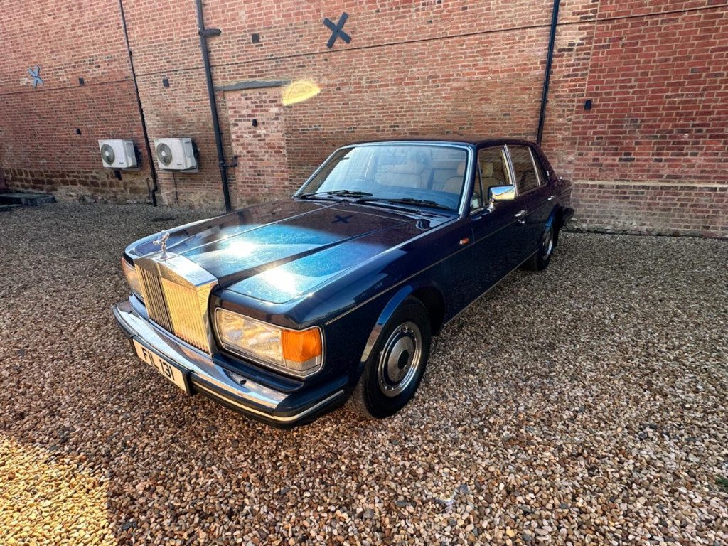 ROLLS-ROYCE SILVER SPIRIT