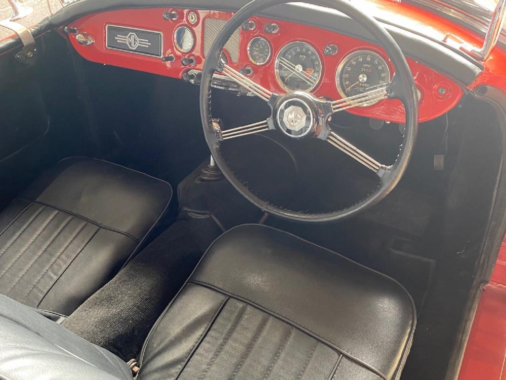 MG MGA