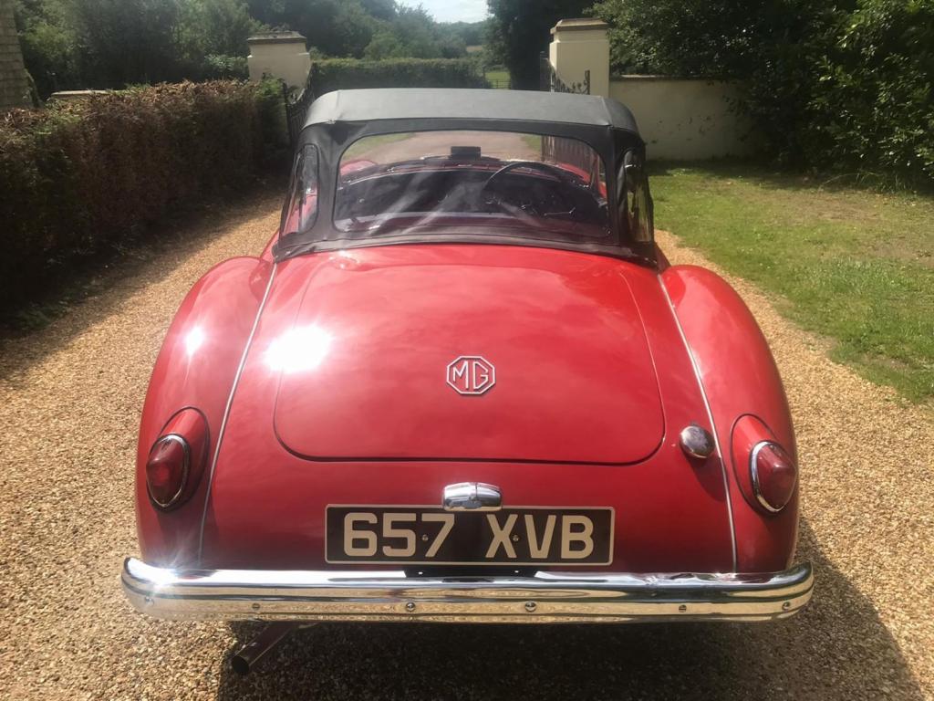MG MGA