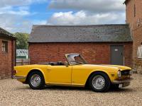 TRIUMPH TR6