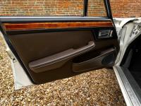 DAIMLER DOUBLE SIX