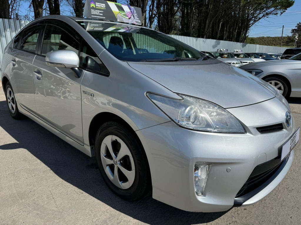 TOYOTA PRIUS