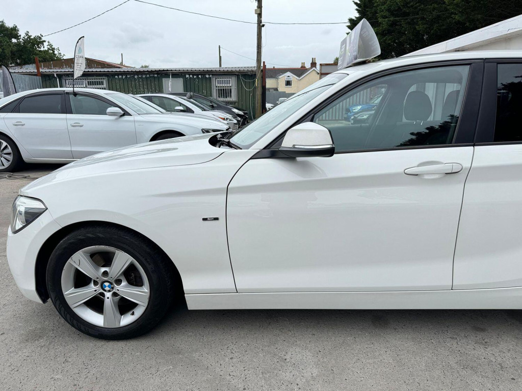 BMW 1 SERIES
